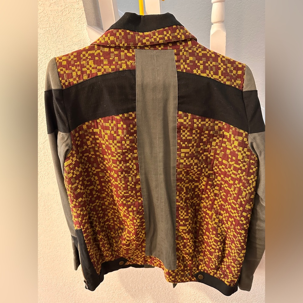 🎉🎉🎉 SOLD🎉🎉🎉LAMB women’s Multicolor Patterned Jacket - Picture 2 of 8